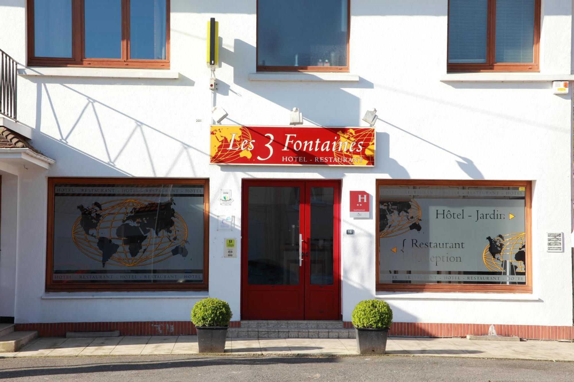 Logis - Hotel & Restaurant Les Trois Fontaines Marconne Екстер'єр фото