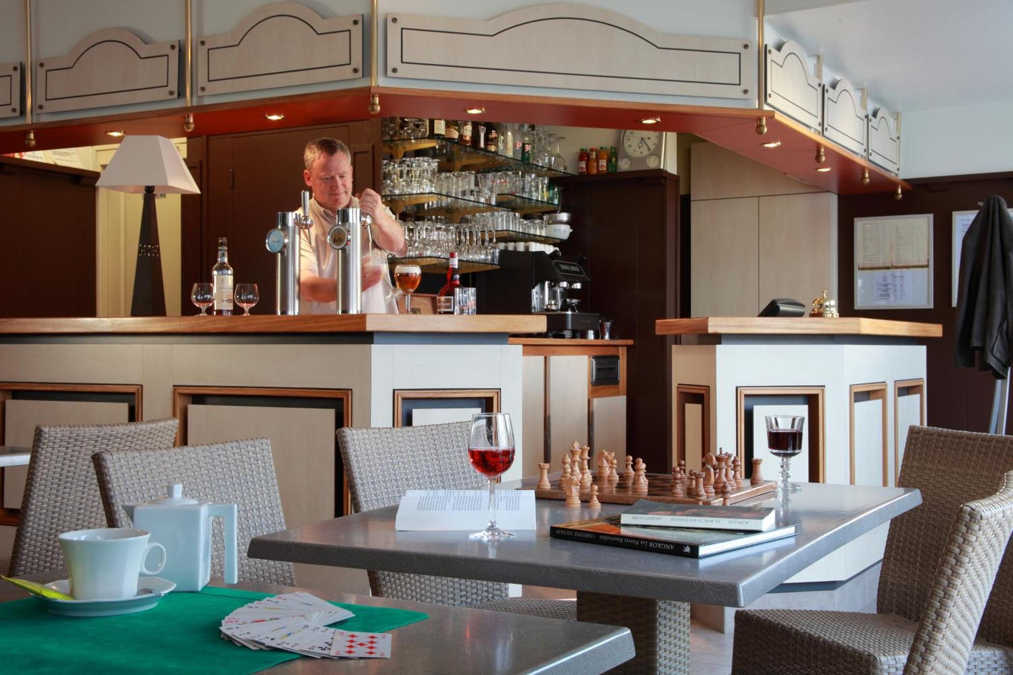 Logis - Hotel & Restaurant Les Trois Fontaines Marconne Екстер'єр фото